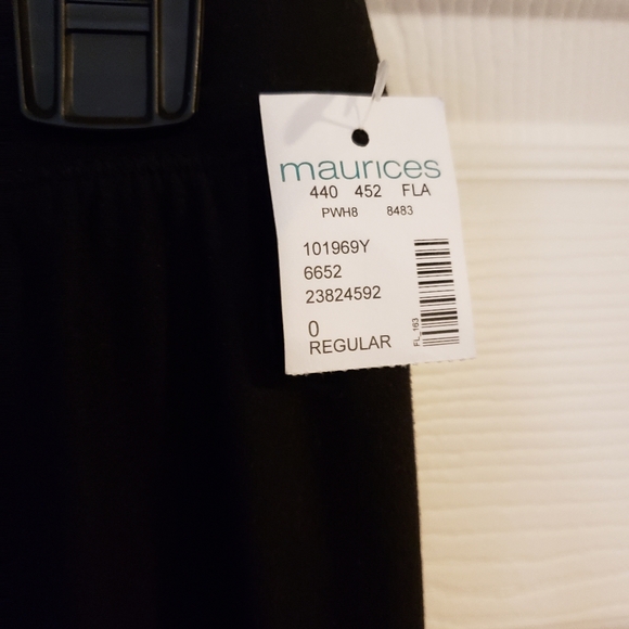 Maurices Ultra Soft Crochet Bottom Leggings Plus 0 - Picture 4 of 6